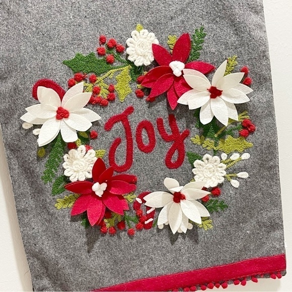 MAX STUDIO Gray Red Christmas Holiday Table Runner Poinsettia 3D Wool Blend - Picture 2 of 4